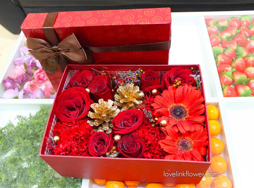 Box 03     กล่องดอกไม้สีแดง โชคดี