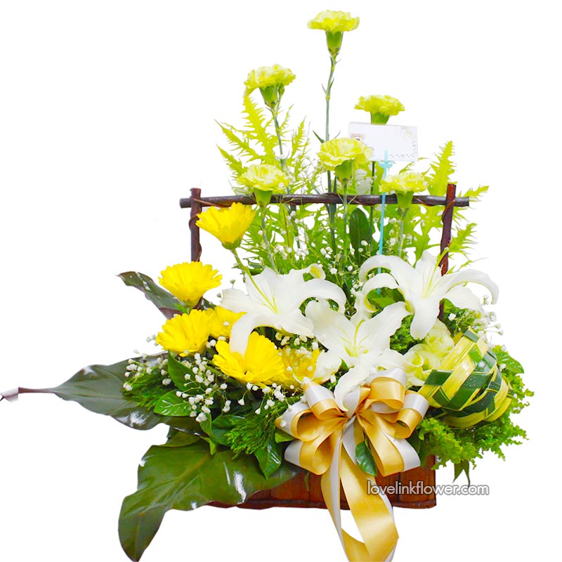 ส่งกระเช้าดอกไม้ อโศก และ ส่งทั่วกรุงเทพ กระเช้าดอกไม้ B 42     กระเช้าสีเหลือง ขอให้มีความสุข