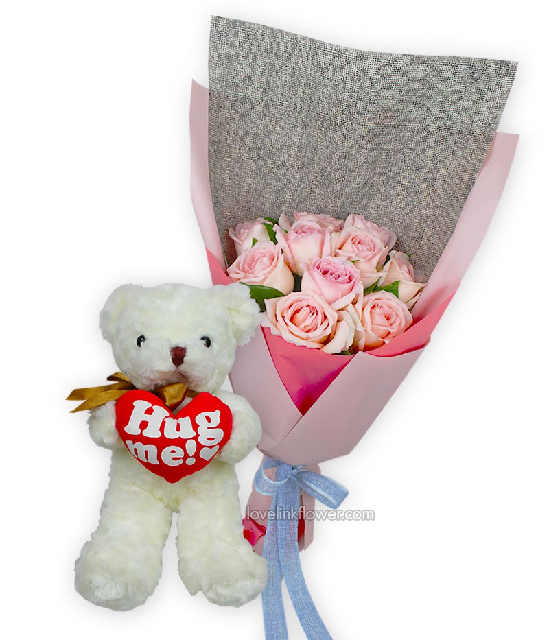 ของขวัญให้แฟน ช่อดดอกกุหลาบสีชมพู พร้อมตุ๊กตา Hug Me