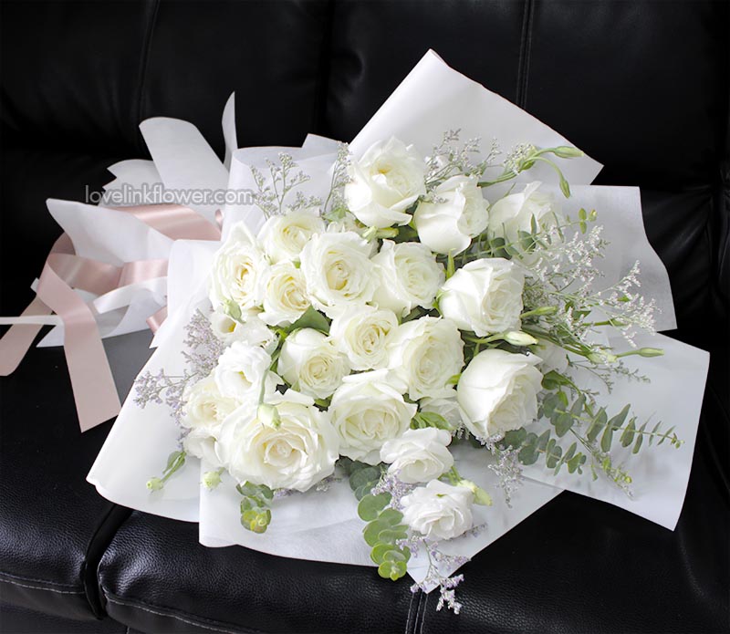 ช่อดอกกุหลาบขาวช่อใหญ่ รักช่อโตๆ ช่อดอกไม้ Bu 386