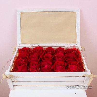 กล่องดอกไม้ ดอกกุหลาบแดง