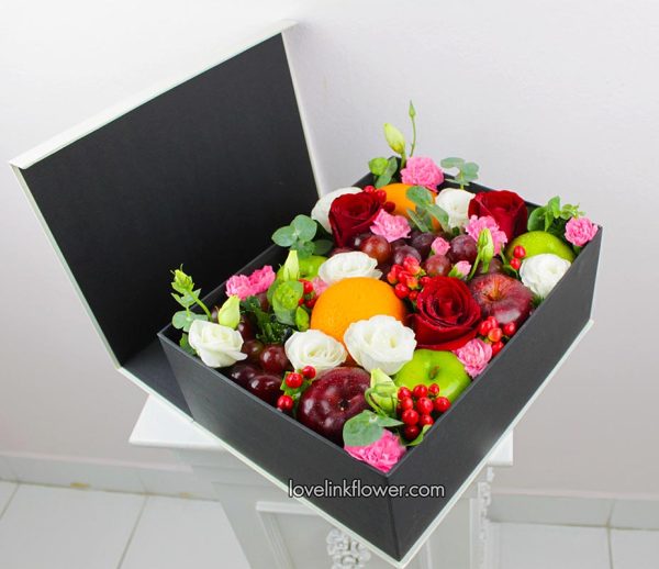 กล่องดอกไม้ผลไม้ของขวัญ