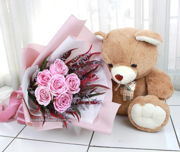 ช่อดอกไม้ตุ๊กตาหมี วาเลนไทน์ ดอกไม้สีหวาน