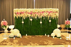 จัดดอกไม้ งานแต่งงานโทนขาวชมพู