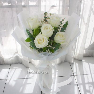 ดอกกุหลาบวาเลนไทน์สีขาว