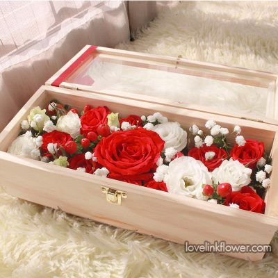 กล่องดอกไม้กุหลาบแดง
